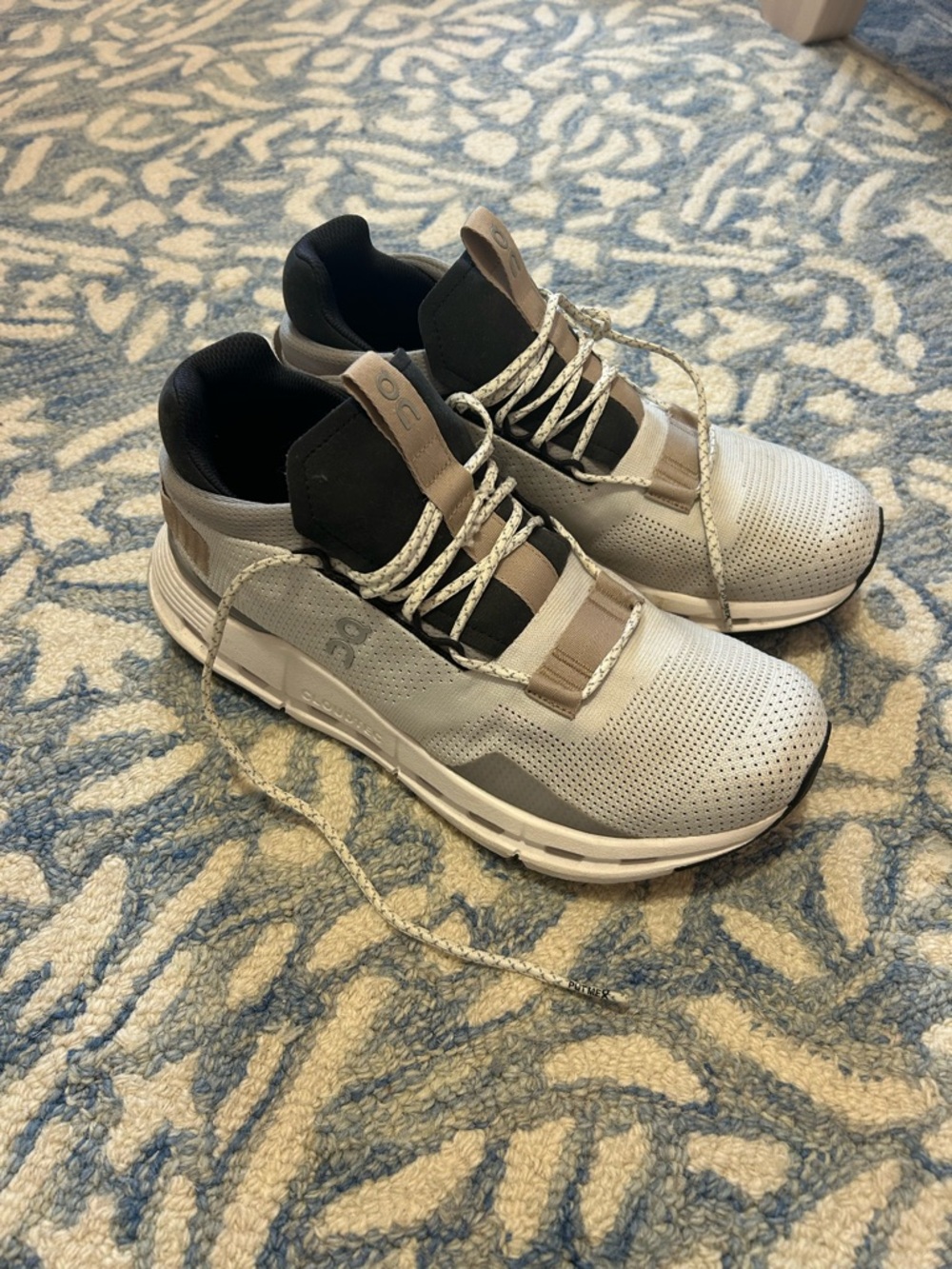 Oncloud sneakers